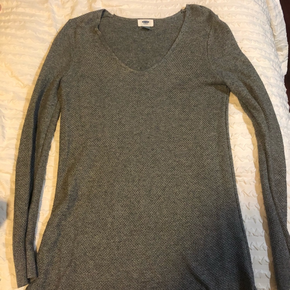 Old Navy Gray V-Neck Sweater!